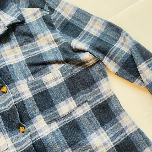 Polly & Esther Blue Plaid Flannel Button Up Long Sleeve Shirt Junior’s Medium - Picture 4 of 9